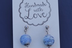 Kleine bollen, blauw gemarmerd glas.